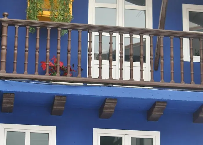 Tekne Bateau Au Coeur D'hendaye