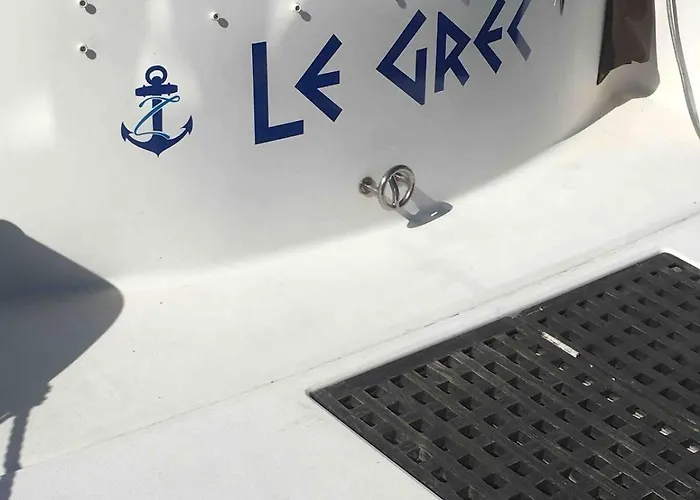 Bateau Au Coeur D'hendaye *