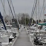 Botel Bateau Au Coeur D'hendaye *