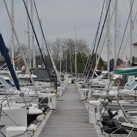 Botel Bateau Au Coeur D'hendaye *